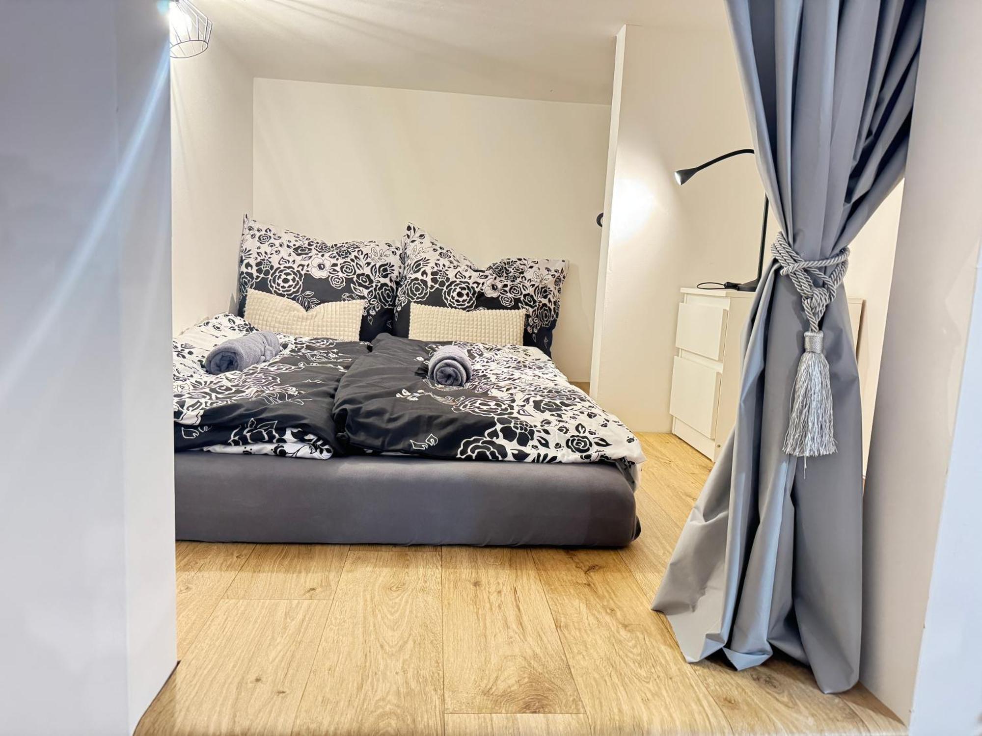 Free Parking - Cozy Apartment Near Vysehrad Railway Bridge Prag Exterior foto