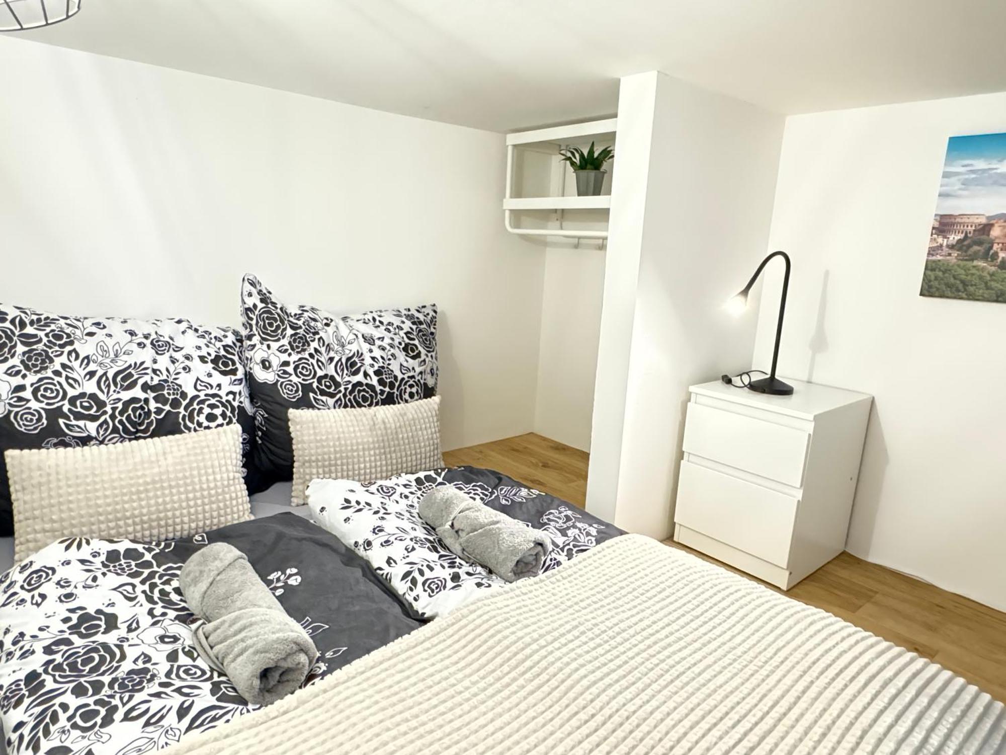 Free Parking - Cozy Apartment Near Vysehrad Railway Bridge Prag Exterior foto